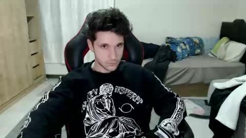 Snapshot of brownhaiir chatting on December 5, 2024, 2:55 pm brownhaiir online show from December 5, 2024, 2:55 pm