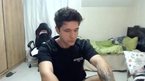 Snapshot of brownhaiir chatting on September 16, 2025, 7:37 pm brownhaiir online show from September 16, 2025, 7:37 pm