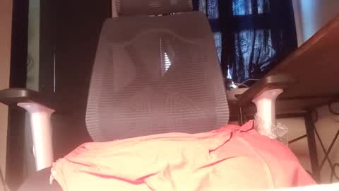 brownuncut3019 online show from January 18, 2025, 12:04 pm