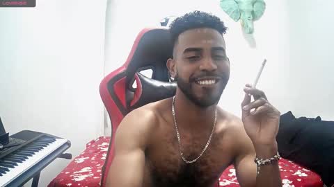 bruce_1111 online show from November 4, 2025, 8:41 pm