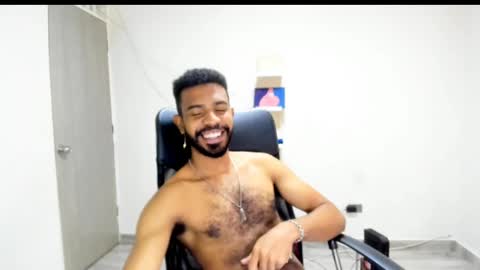 bruce_1111 online show from April 13, 2026, 3:39 pm