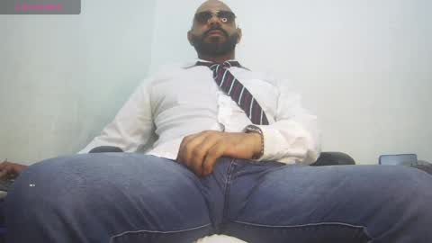 Bruce online show from May 4, 2026, 12:39 am