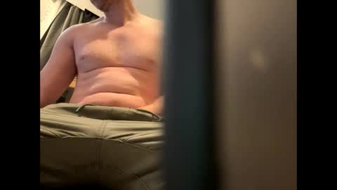 Snapshot of brucelogan80 chatting on January 6, 2026, 2:15 am brucelogan80 online show from January 6, 2026, 2:15 am