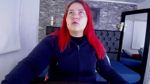 Snapshot of bruja_scarlata chatting on February 26, 2025, 11:09 am Bruja SCarlata online show from February 26, 2025, 11:09 am