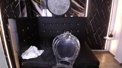 Snapshot of bruja_scarlata chatting on October 6, 2025, 10:12 am Bruja SCarlata online show from October 6, 2025, 10:12 am