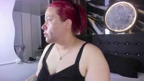 Snapshot of bruja_scarlata chatting on October 10, 2025, 10:03 am Bruja SCarlata online show from October 10, 2025, 10:03 am