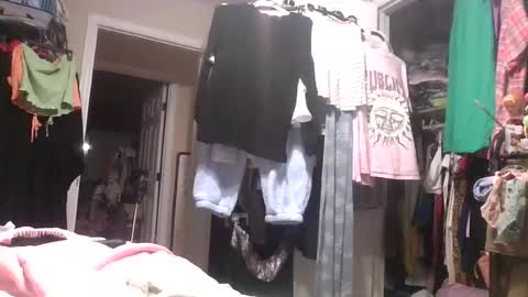 brujerita_dmota online show from June 13, 2026, 3:04 am