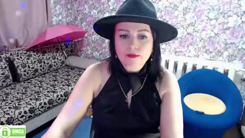 Julia online show from December 12, 2024, 9:37 pm