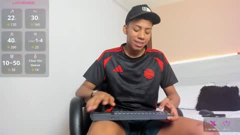 Snapshot of brunette__boy chatting on September 10, 2025, 11:49 pm Luis online show from September 10, 2025, 11:49 pm