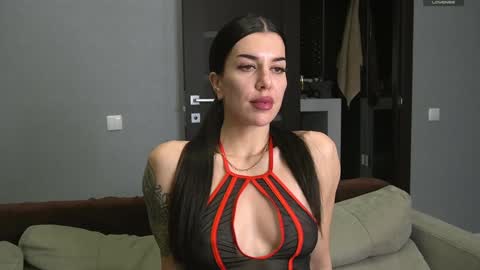 Snapshot of brunette_from_the_moon chatting on December 22, 2024, 8:03 pm Alice online show from December 22, 2024, 8:03 pm