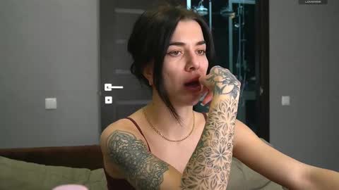 Snapshot of brunette_from_the_moon chatting on February 16, 2025, 9:48 pm Alice online show from February 16, 2025, 9:48 pm