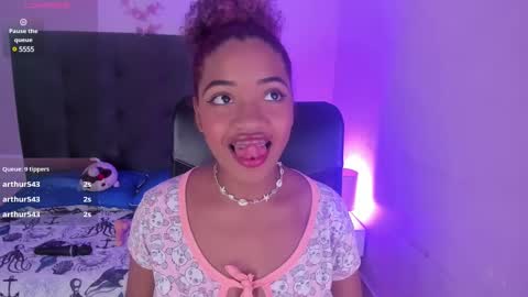 Lady  online show from February 11, 2025, 6:44 pm