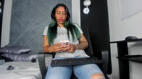 Snapshot of brunettesexyy0 chatting on January 5, 2025, 10:19 pm brunette online show from January 5, 2025, 10:19 pm