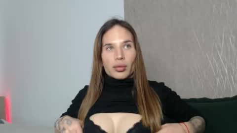 Snapshot of brunettesurprise chatting on January 11, 2026, 5:07 pm Luna online show from January 11, 2026, 5:07 pm