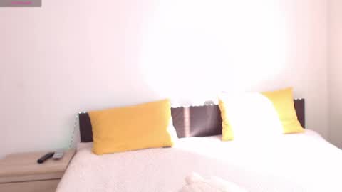 Snapshot of brunettgirl_ chatting on April 22, 2026, 6:27 am Ellis online show from April 22, 2026, 6:27 am