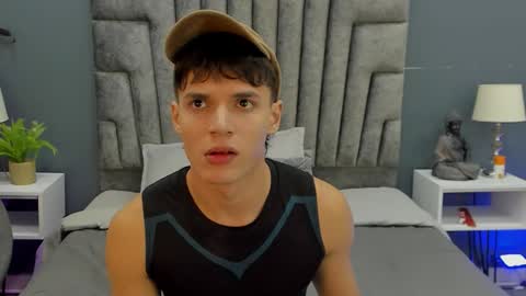 Snapshot of bruno_bellini chatting on November 22, 2025, 11:20 am Bruno Bellini online show from November 22, 2025, 11:20 am