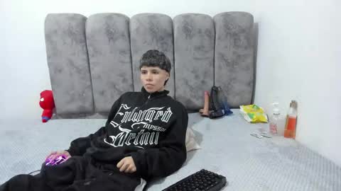 Snapshot of bruno_cruz chatting on June 18, 2026, 2:01 am Bruno Cruz online show from June 18, 2026, 2:01 am