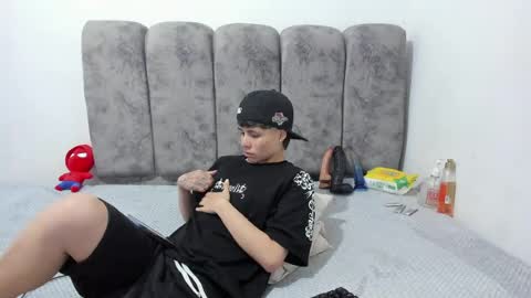 Snapshot of bruno_cruz chatting on June 19, 2026, 2:16 am Bruno Cruz online show from June 19, 2026, 2:16 am