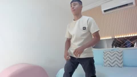 Snapshot of bruno_fox_ chatting on June 20, 2026, 7:16 pm Bruno online show from June 20, 2026, 7:16 pm
