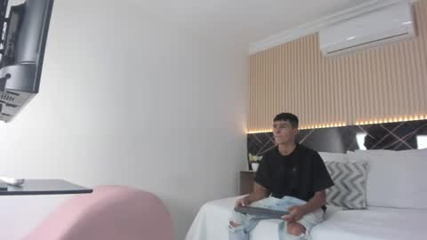 Snapshot of bruno_fox_ chatting on June 22, 2026, 7:11 pm Bruno online show from June 22, 2026, 7:11 pm
