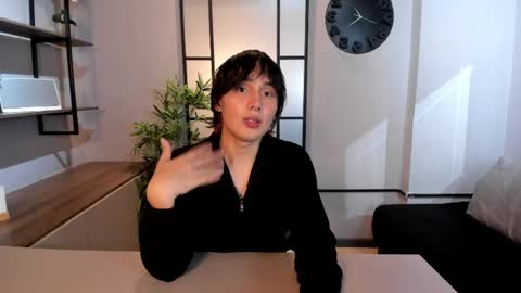 Snapshot of brunodeluca_ chatting on May 17, 2026, 8:16 pm Bruno online show from May 17, 2026, 8:16 pm