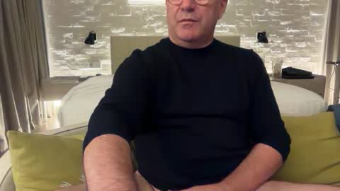 Snapshot of brunowilliy chatting on November 29, 2025, 7:06 pm BrnWilly online show from November 29, 2025, 7:06 pm