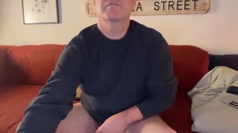 Snapshot of brunowilliy chatting on December 16, 2025, 6:13 pm BrnWilly online show from December 16, 2025, 6:13 pm