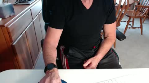 Snapshot of brussells chatting on February 6, 2025, 6:13 pm Brussells online show from February 6, 2025, 6:13 pm