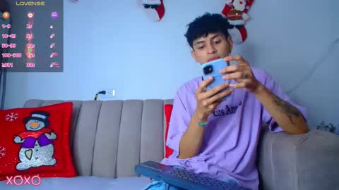 BRYAM INDEPENDENT MODEL online show from December 23, 2025, 3:37 am