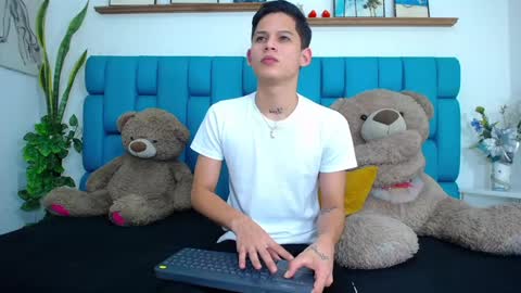 Snapshot of bryan_hotty chatting on February 21, 2026, 11:22 am Bryan online show from February 21, 2026, 11:22 am