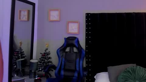 Snapshot of bryan_robayo5 chatting on December 16, 2025, 11:48 am Bryan online show from December 16, 2025, 11:48 am