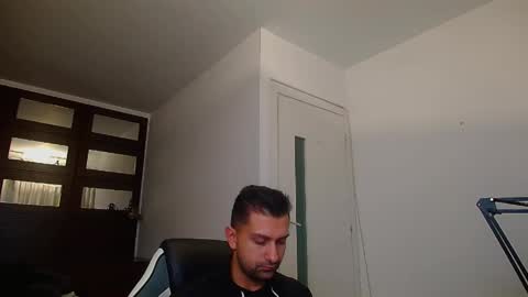 BryceReign online show from May 20, 2026, 4:40 am