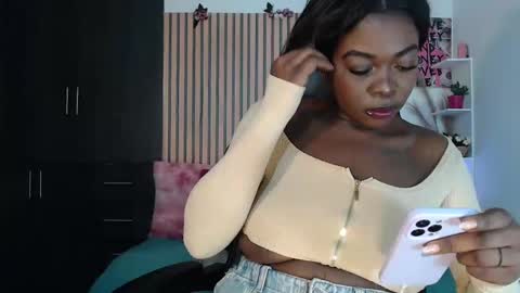 Snapshot of brytany05 chatting on October 24, 2025, 8:11 am hot online show from October 24, 2025, 8:11 am