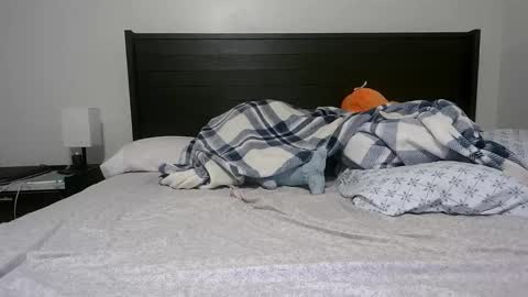 Snapshot of bubble_girl_lo chatting on December 22, 2025, 5:59 am Queen Lola XXX online show from December 22, 2025, 5:59 am