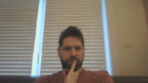 Snapshot of bubblebee1982 chatting on February 24, 2026, 7:17 am bubblebee1982 online show from February 24, 2026, 7:17 am