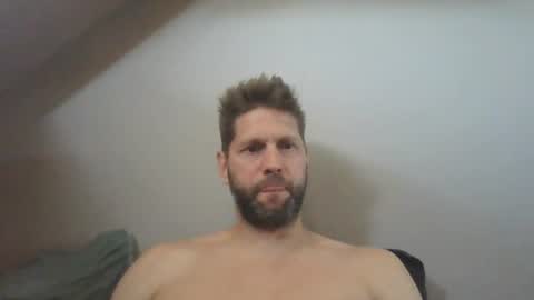 bubblebee1982 online show from July 13, 2026, 3:48 pm