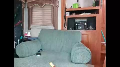 Snapshot of bubblebutt417 chatting on May 23, 2026, 9:52 pm Max candi online show from May 23, 2026, 9:52 pm