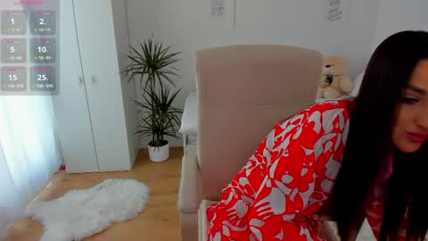 bubbledoll7 online show from April 12, 2026, 8:08 am