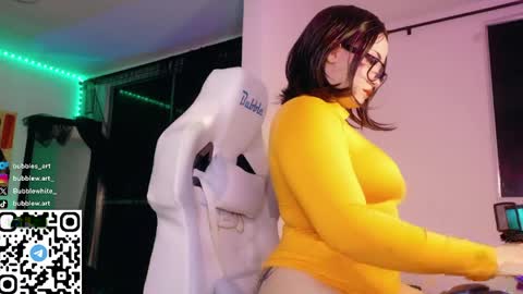 Snapshot of bubblewhite_ chatting on May 13, 2026, 1:25 am BubbleJereth online show from May 13, 2026, 1:25 am