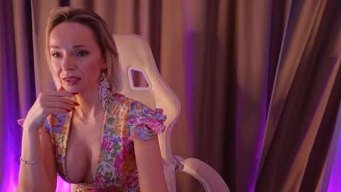 bubbling_crush online show from February 9, 2025, 5:08 am