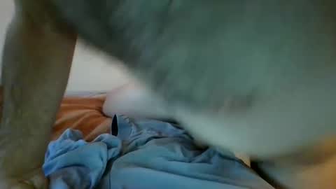 B online show from October 5, 2025, 5:00 pm