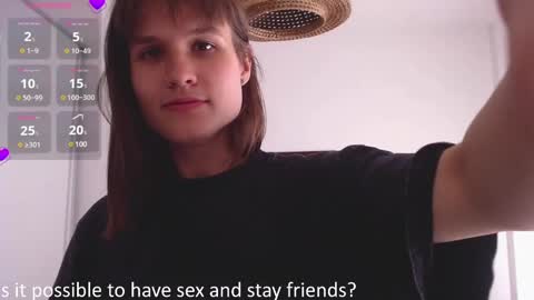 Snapshot of buckwheat_queen chatting on December 22, 2024, 6:15 pm Mira online show from December 22, 2024, 6:15 pm