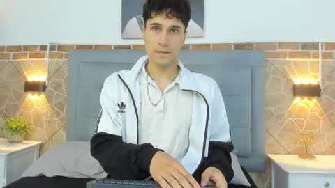 Snapshot of buddy_whitte chatting on March 7, 2025, 11:40 am Buddy Whitte online show from March 7, 2025, 11:40 am