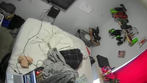 budsonly33 online show from December 4, 2024, 5:22 pm