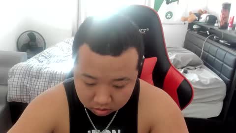 buffsexyman24 online show from March 11, 2025, 6:41 pm