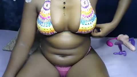 Snapshot of buffy_gal chatting on September 18, 2025, 7:05 pm buffy_gal online show from September 18, 2025, 7:05 pm