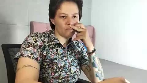 bug2025 online show from September 10, 2025, 4:45 am