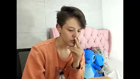 bug2025 online show from October 28, 2025, 5:00 am