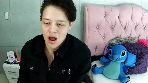 Snapshot of bug2025 chatting on December 15, 2025, 1:15 pm bug2025 online show from December 15, 2025, 1:15 pm