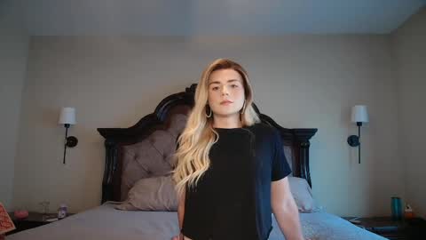 buitifulblonde online show from May 27, 2026, 5:54 pm